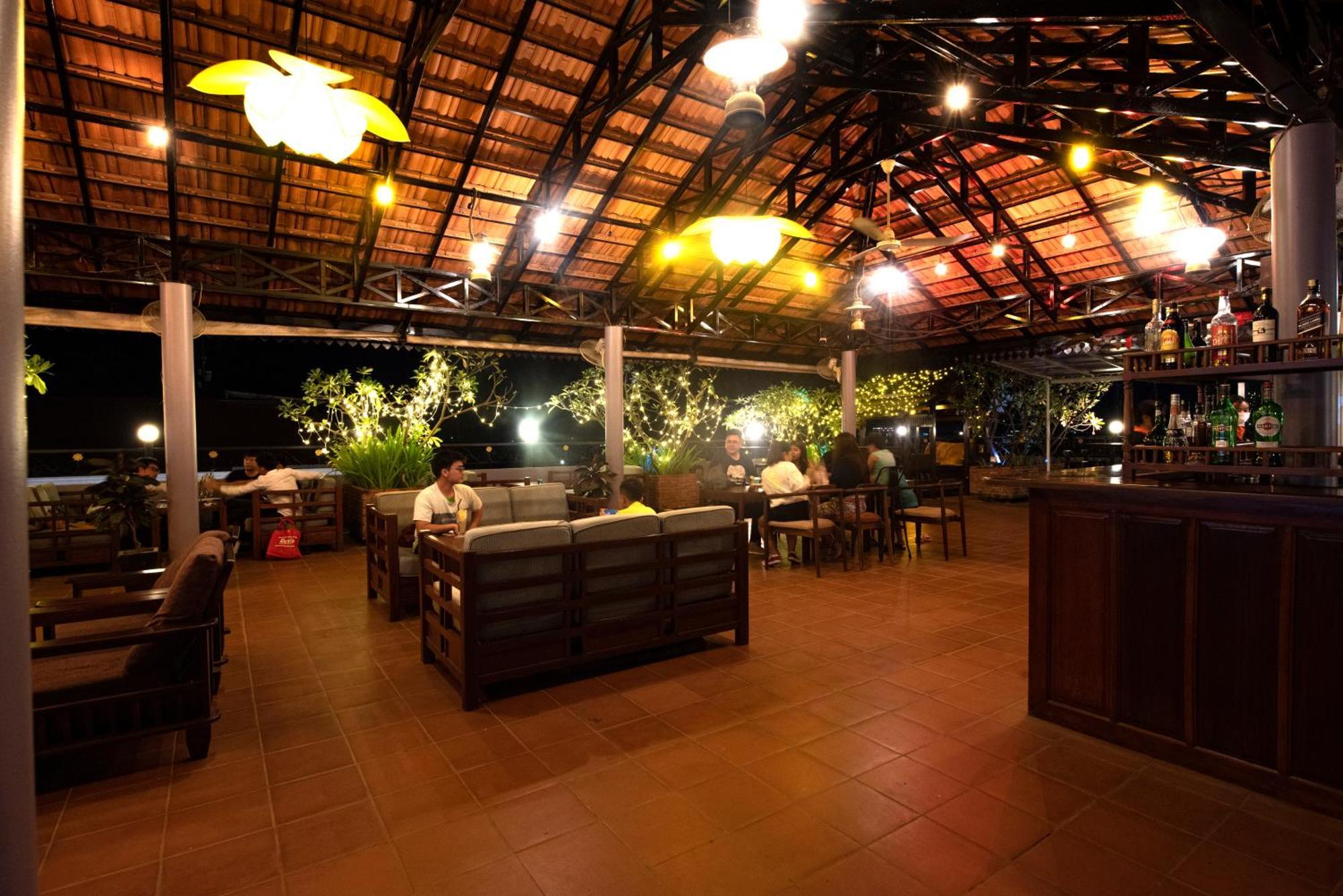 Royal Crown Hotel & Spa Siem Reap Exterior photo