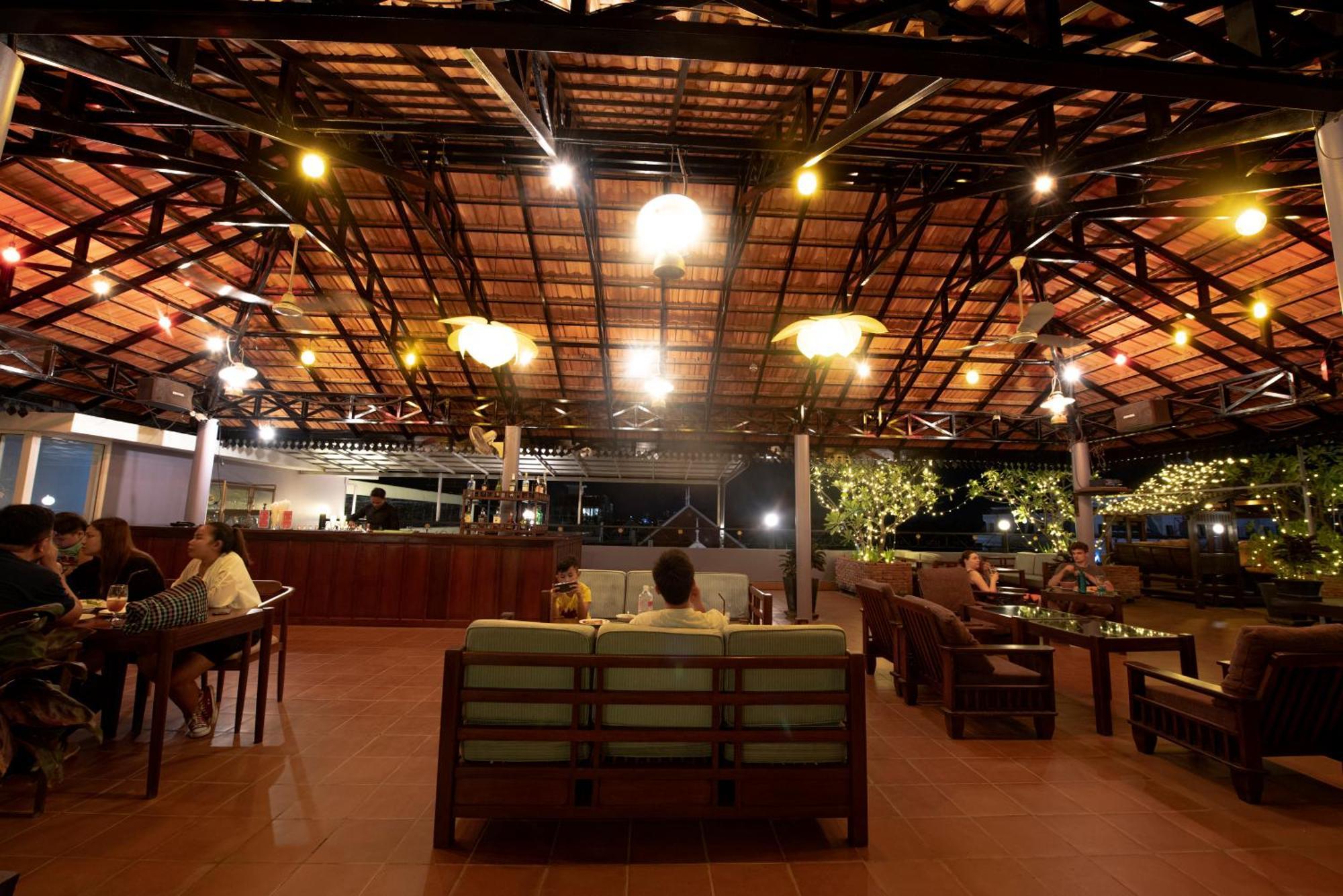 Royal Crown Hotel & Spa Siem Reap Exterior photo