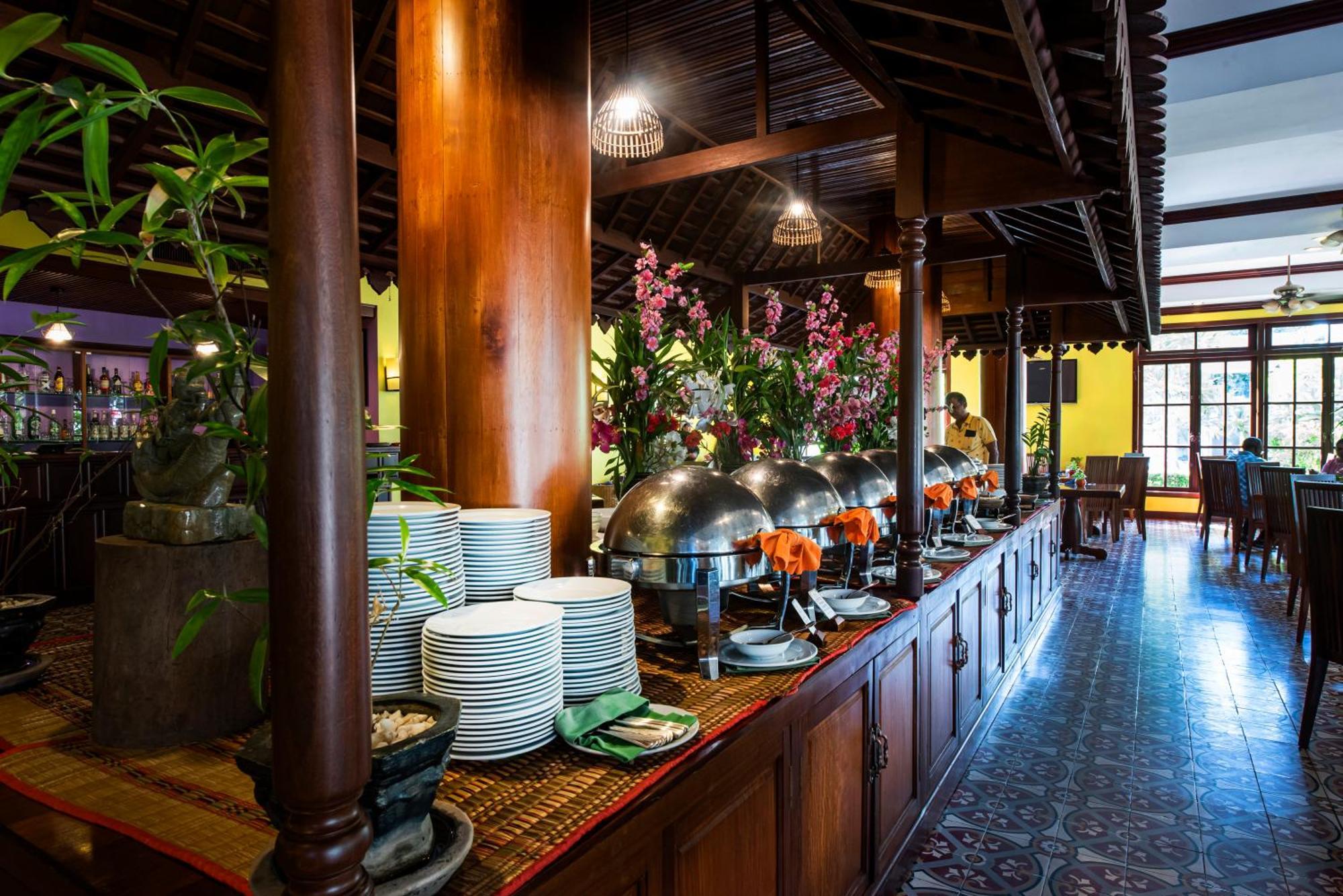 Royal Crown Hotel & Spa Siem Reap Exterior photo
