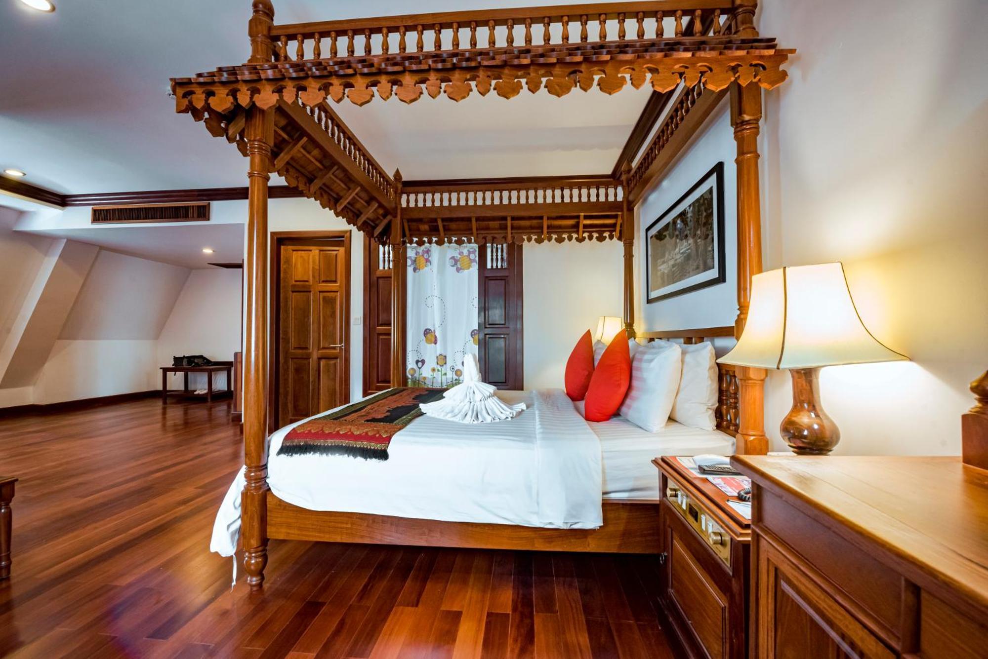 Royal Crown Hotel & Spa Siem Reap Exterior photo