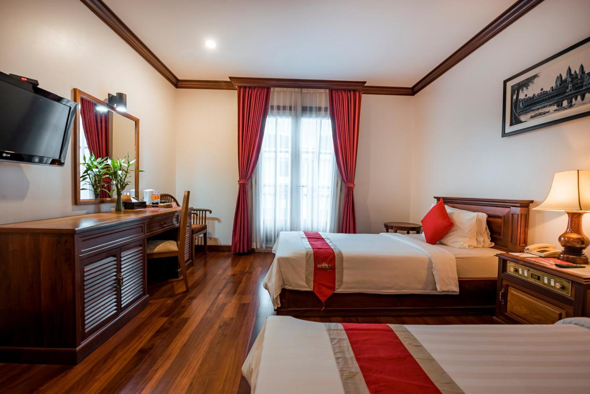 Royal Crown Hotel & Spa Siem Reap Exterior photo