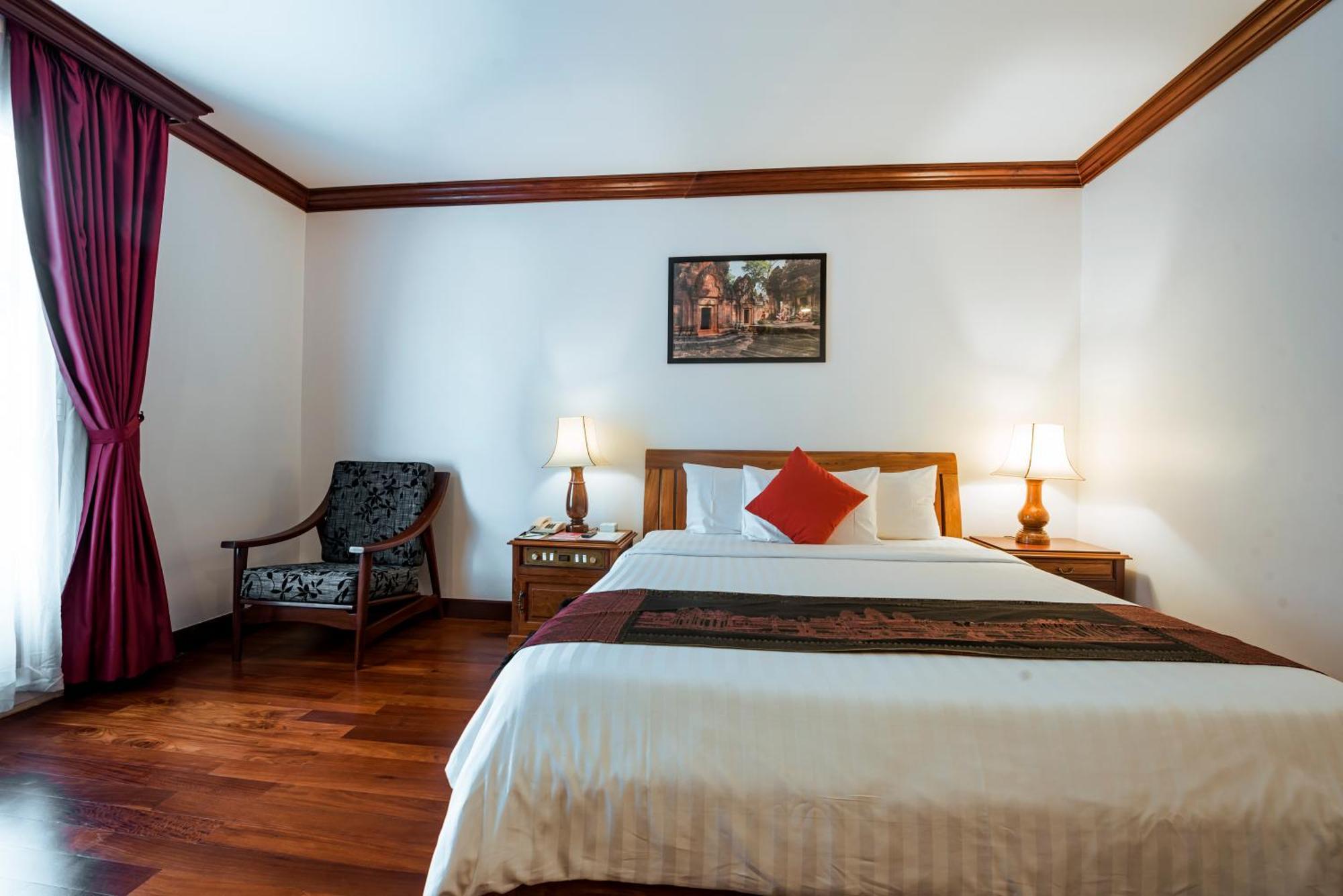 Royal Crown Hotel & Spa Siem Reap Exterior photo